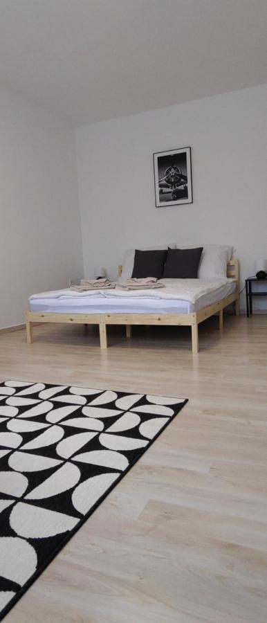 Blue Moon Apartman Eger Luaran gambar