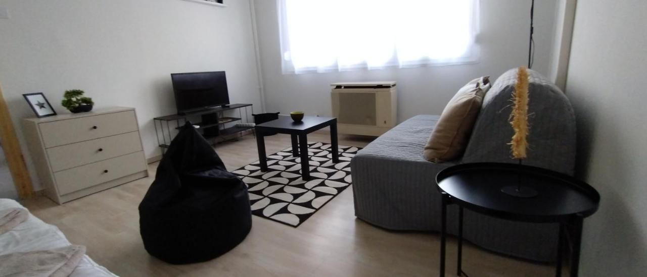 Blue Moon Apartman Eger Luaran gambar